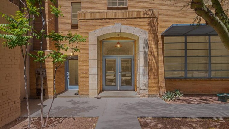 420 S 6th Avenue #202